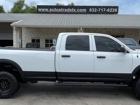 Used 2018 RAM 2500 Tradesman w/ Chrome Appearance Group AWD/4WD image 5