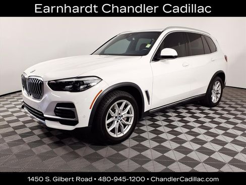 Used 2022 BMW X5 xDrive40i w/ Premium Package image 1