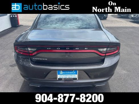 Used 2015 Dodge Charger SE w/ Power Sunroof Group RWD image 5