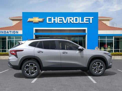 New 2026 Chevrolet Trax LT w/ LT Convenience Package image 5