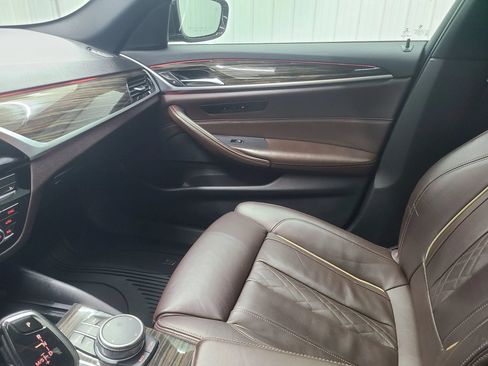 Used 2019 BMW 540i xDrive w/ Convenience Package AWD/4WD image 25