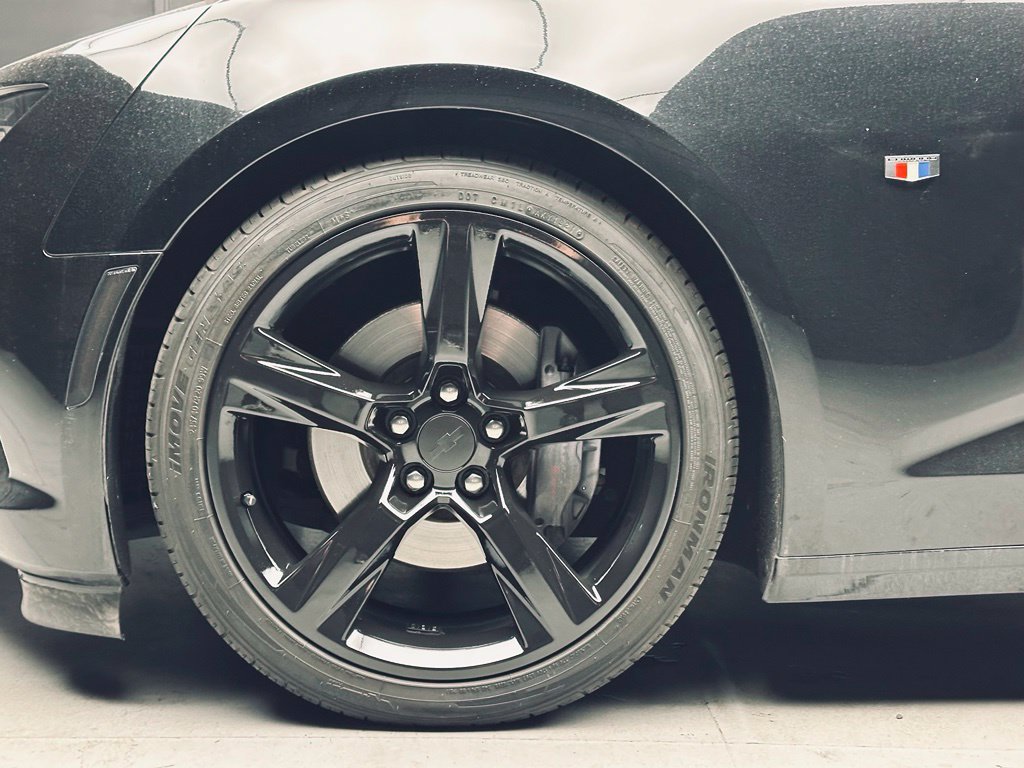 Used 2018 Chevrolet Camaro SS RWD image 38