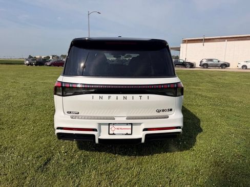 Used 2026 INFINITI QX80 4WD w/ Sport Exterior Package image 6