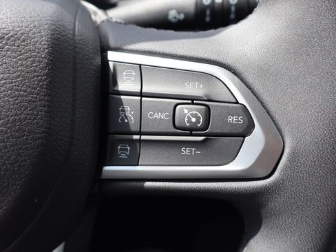 Used 2025 Jeep Compass Limited AWD/4WD image 16