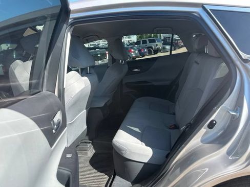 Used 2023 Toyota Venza LE AWD/4WD image 15