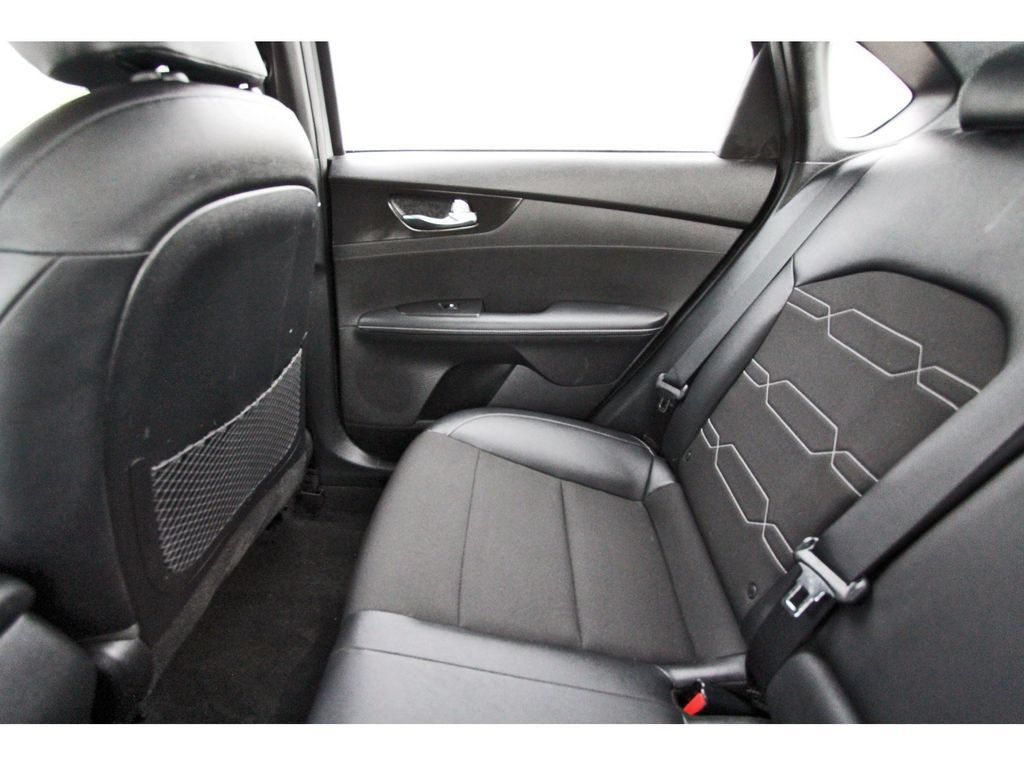 Used 2023 Kia Forte GT-Line w/ GT-Line Technology Package FWD image 13