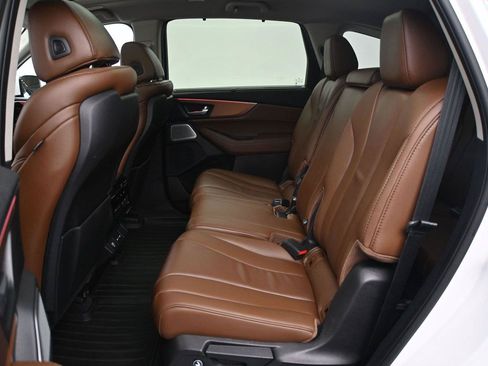 Used 2025 Acura MDX SH-AWD w/ Technology Package image 9