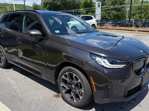 Used 2025 BMW X3 xDrive30i w/ Premium Package AWD/4WD image 4