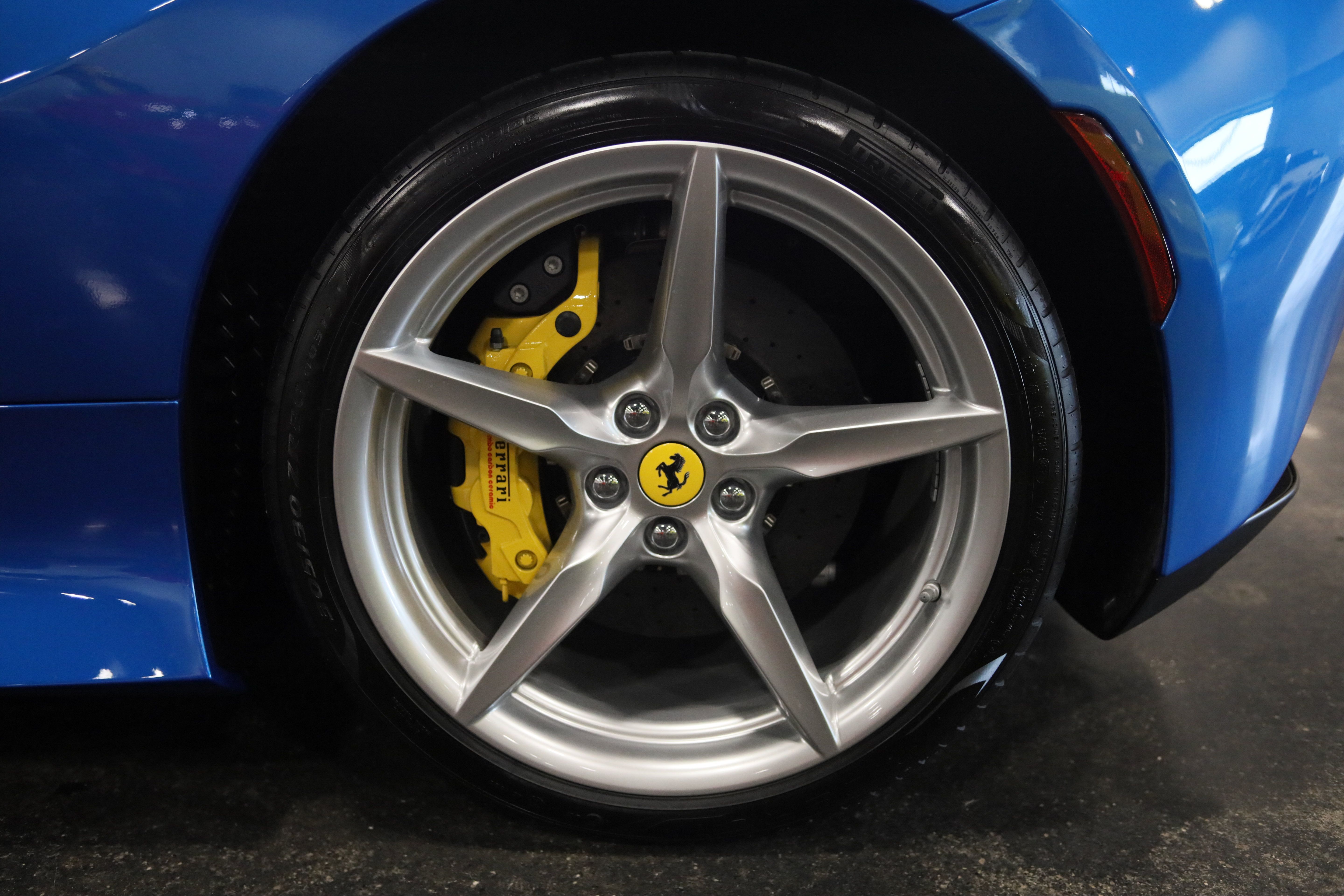 Used 2022 Ferrari F8 Tributo RWD image 10