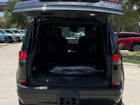 Used 2024 Lexus GX 550 w/ Accessory Package (Z1) AWD/4WD image 26