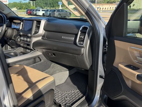 Used 2021 RAM 1500 Big Horn AWD/4WD image 32