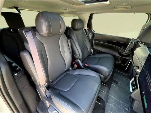 New 2026 Kia Carnival SX Prestige FWD image 9