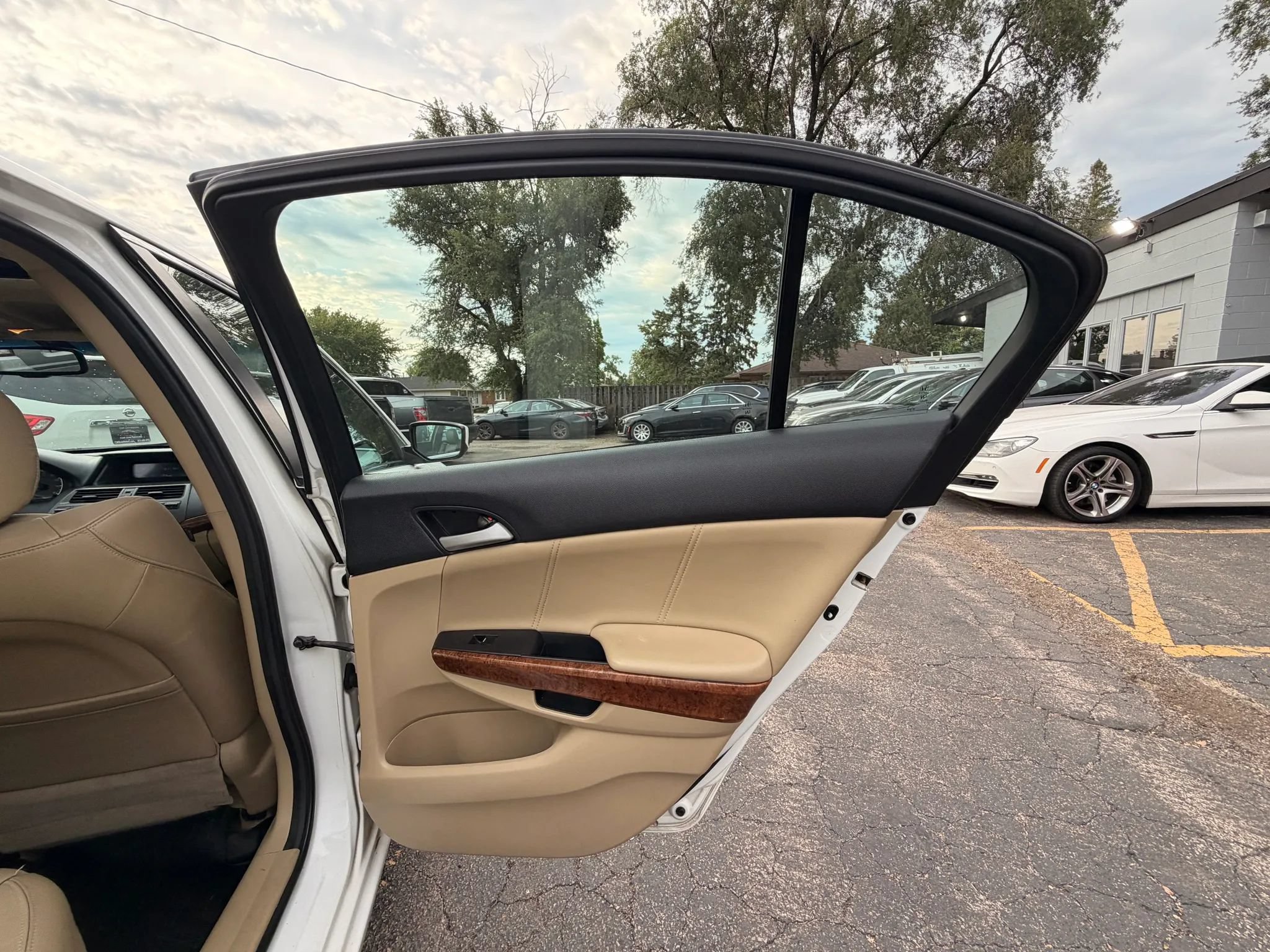 Used 2012 Honda Accord EX-L image 26