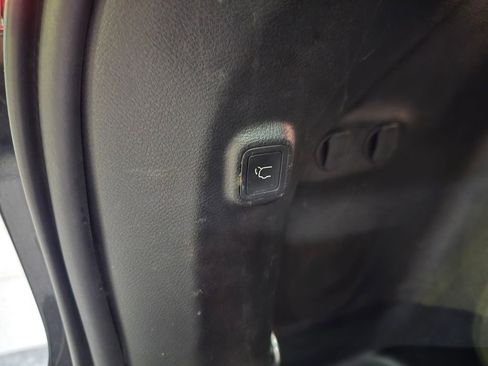 Used 2022 Jeep Cherokee Latitude Lux FWD image 40
