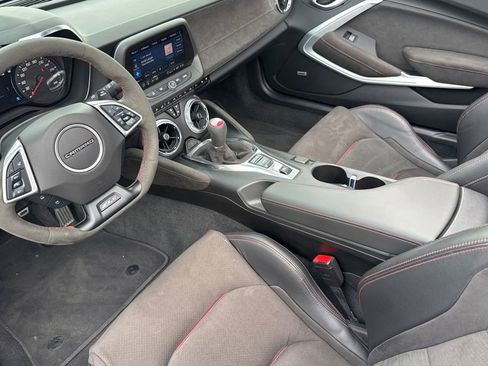 Used 2022 Chevrolet Camaro ZL1 RWD image 11