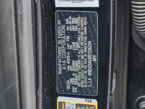 Used 2024 Kia Soul LX w/ Option Group 015 FWD image 32