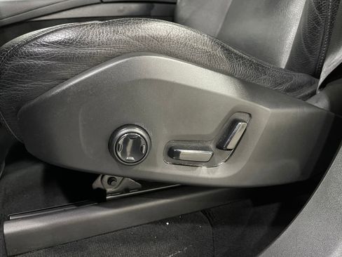 Used 2018 Volvo XC90 T5 Momentum w/ Convenience Package image 17