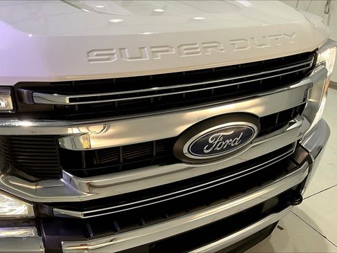 Used 2021 Ford F250 XLT AWD/4WD image 32