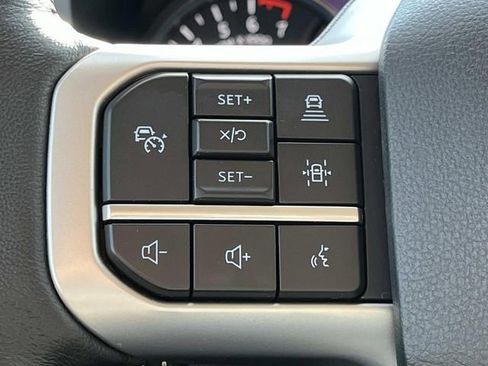 Used 2022 Ford Expedition XLT AWD/4WD image 36