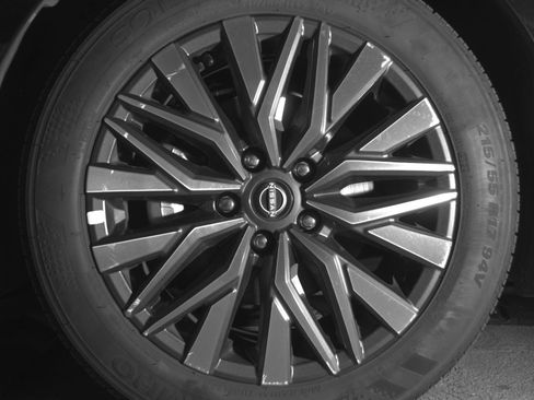 Used 2025 Nissan Altima 2.5 SV image 12