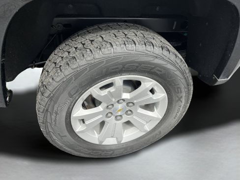 Used 2021 Chevrolet Colorado LT AWD/4WD image 11