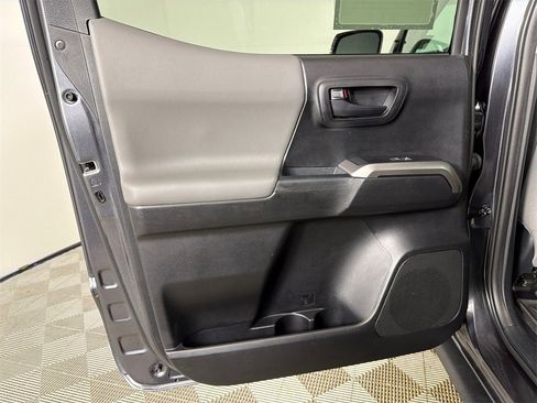 Used 2022 Toyota Tacoma SR5 image 21