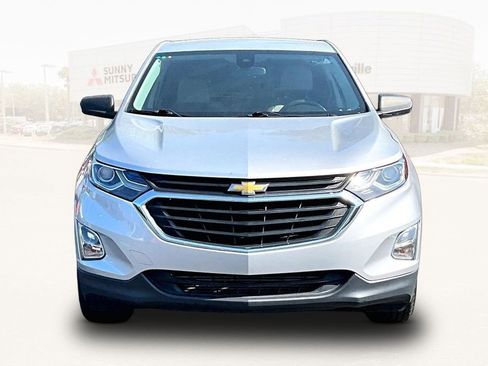 Used 2021 Chevrolet Equinox LS w/ LS Convenience Package FWD image 2
