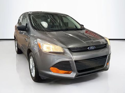 Used 2014 Ford Escape S FWD image 3