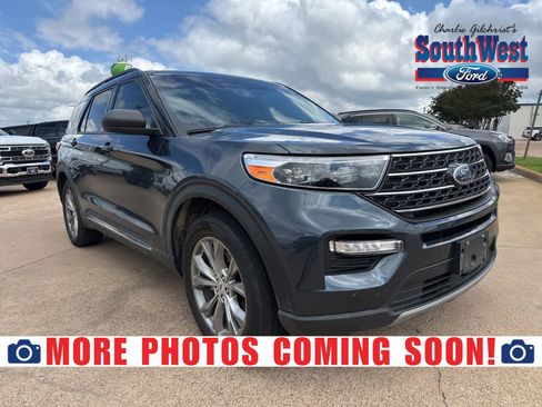 Used 2022 Ford Explorer XLT w/ Equipment Group 202A RWD image 1