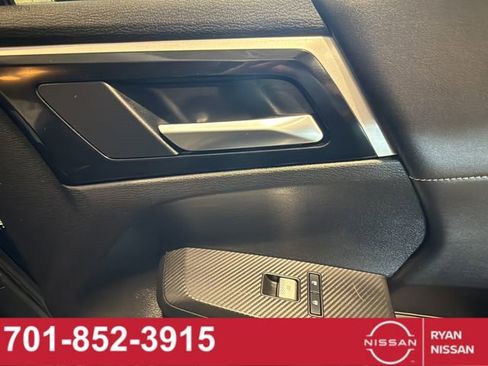 Used 2024 Mitsubishi Outlander SE image 38