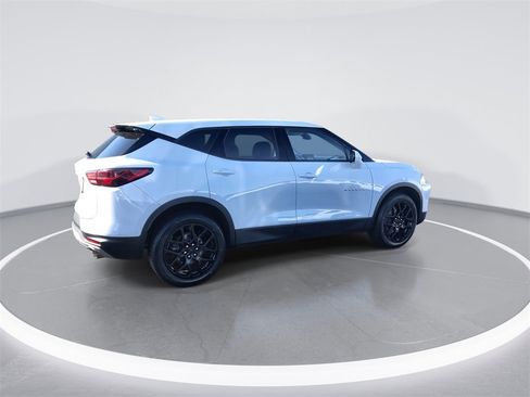 Used 2023 Chevrolet Blazer LT image 8