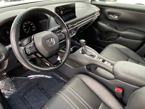 Certified 2025 Honda HR-V EX-L image 17