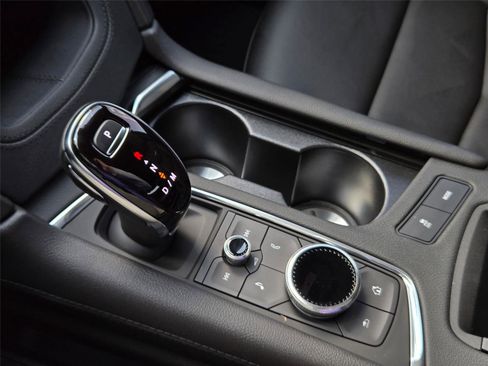 New 2026 Cadillac XT5 Luxury w/ LPO, Floor Liner Package image 21