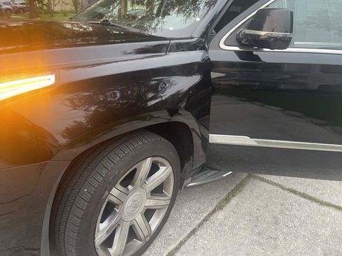 Used 2016 Cadillac Escalade ESV Luxury RWD image 13