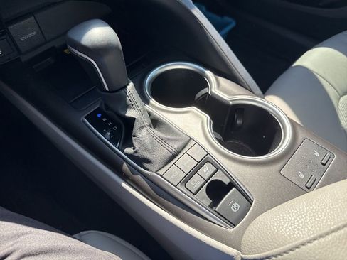 Used 2024 Toyota Camry XLE image 31