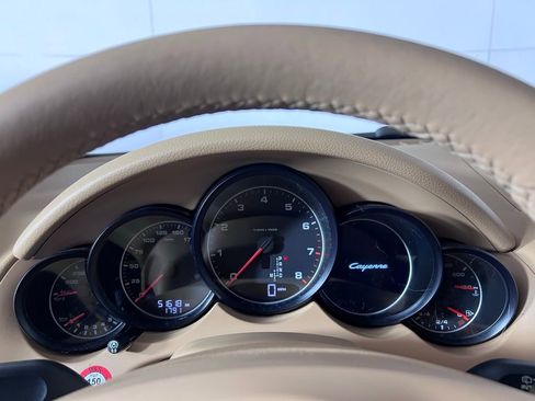 Used 2013 Porsche Cayenne image 28