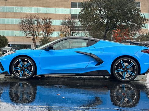 Used 2020 Chevrolet Corvette Stingray Premium Cpe w/ 3LT Preferred Equipment Group image 7