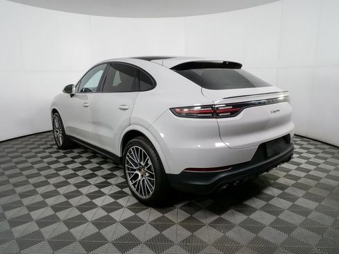 Certified 2023 Porsche Cayenne Platinum Edition AWD/4WD image 3