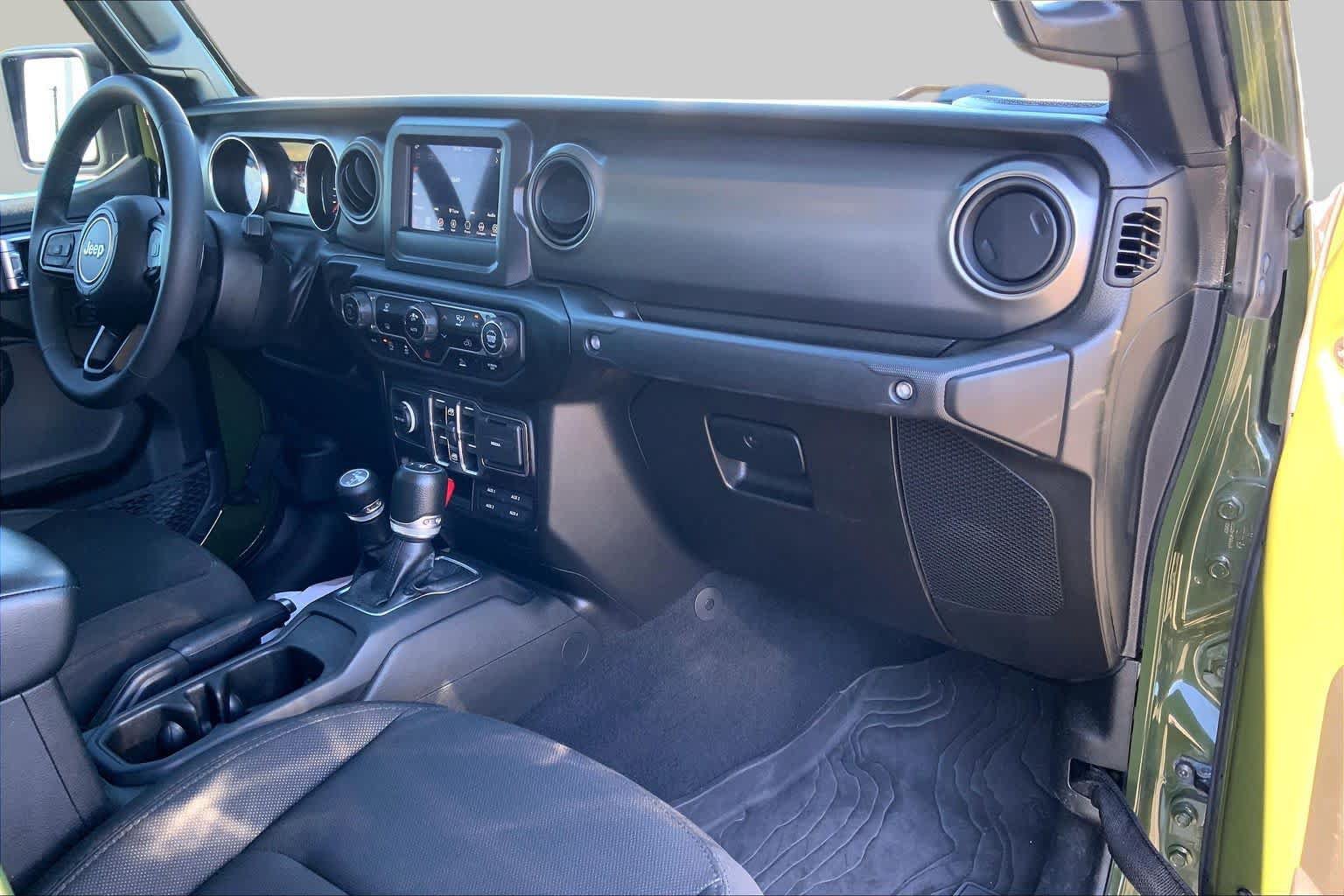 Used 2023 Jeep Gladiator Mojave AWD/4WD image 17