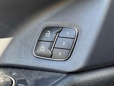 Used 2021 Ford Expedition XLT image 29