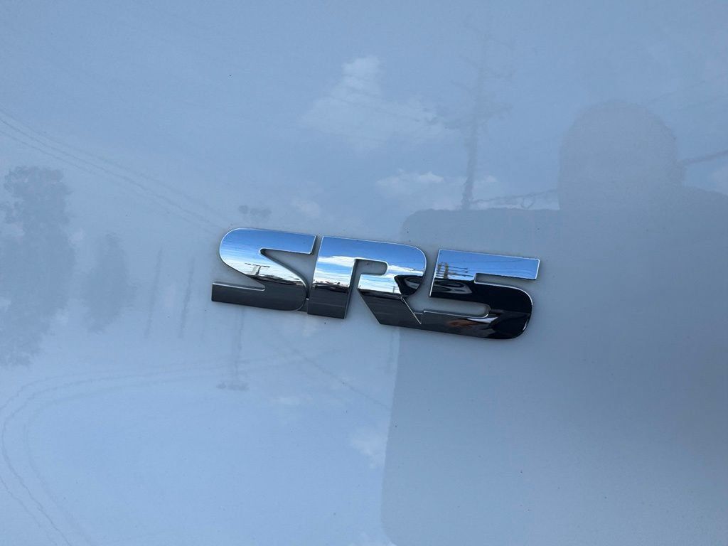 Used 2024 Toyota 4Runner SR5 AWD/4WD image 27