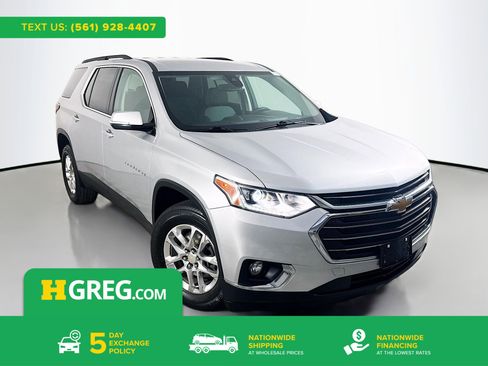 Used 2020 Chevrolet Traverse LT w/ Driver Confidence II Package AWD/4WD image 1