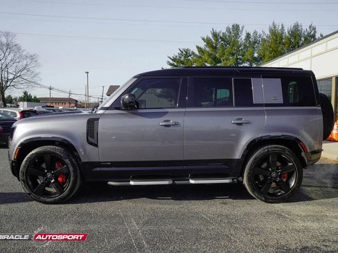 Used 2020 Land Rover Defender 110 X image 4