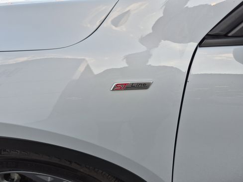 Used 2025 Ford Escape ST-Line w/ Tech Pack #1 FWD image 7