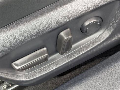 Used 2023 Toyota Camry SE image 23