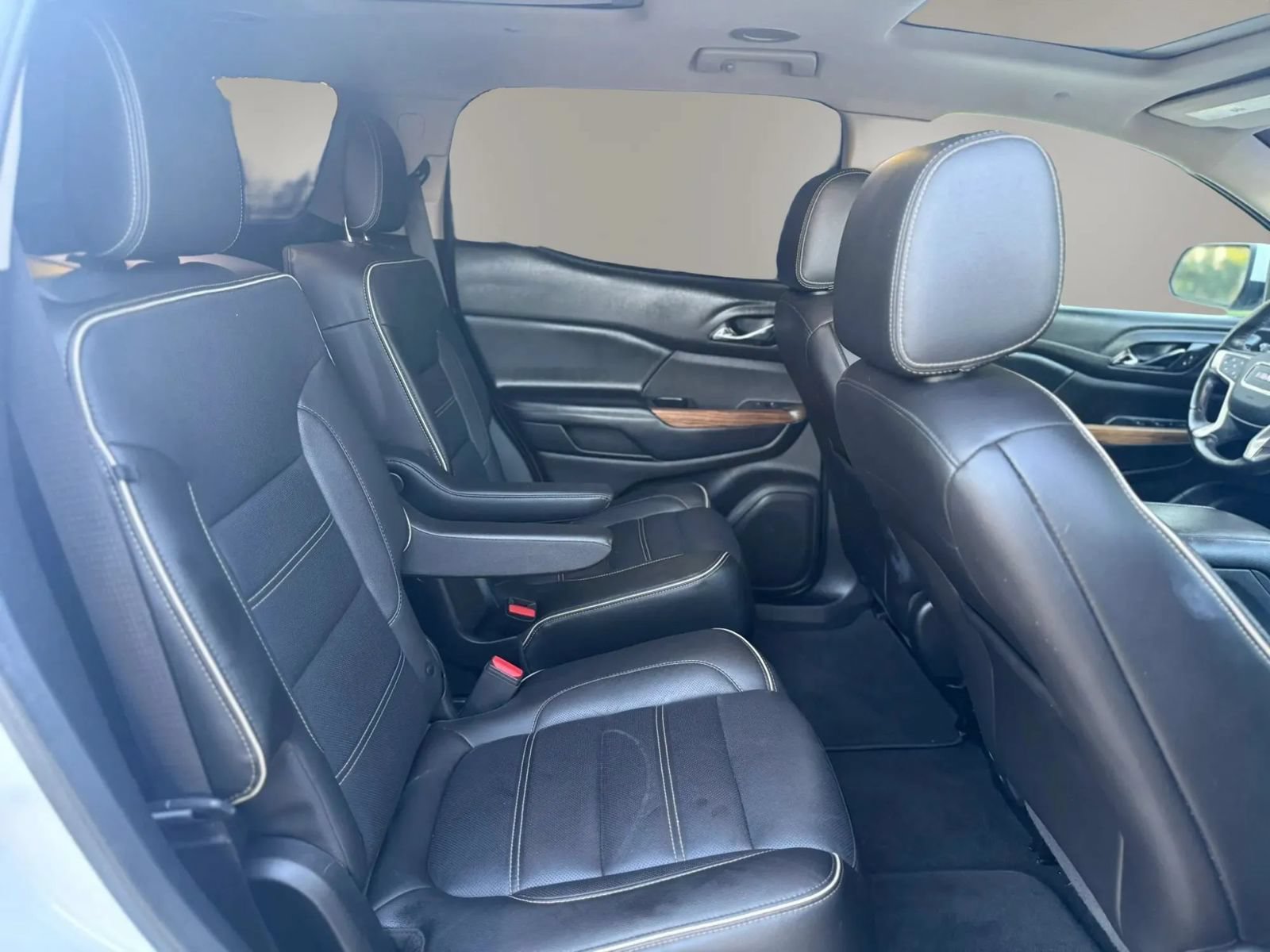 Used 2019 GMC Acadia Denali w/ Technology Package FWD image 19