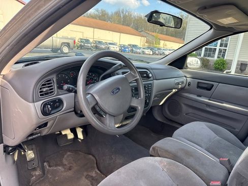 Used 2004 Ford Taurus SE image 13
