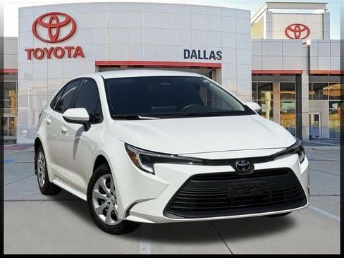 Used 2026 Toyota Corolla LE FWD image 1