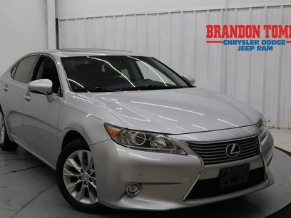 Used 2014 Lexus ES 300h w/ Luxury Package w/Bamboo Trim