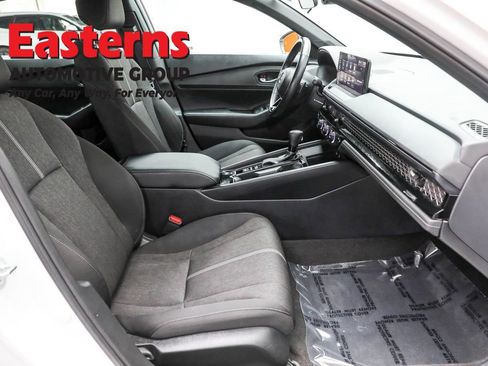 Used 2025 Honda Accord Sport image 23